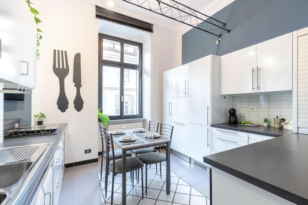 Historical Suite - Pieno Centro - Porta Nuova- Piazza Castello Turin Ngoại thất bức ảnh