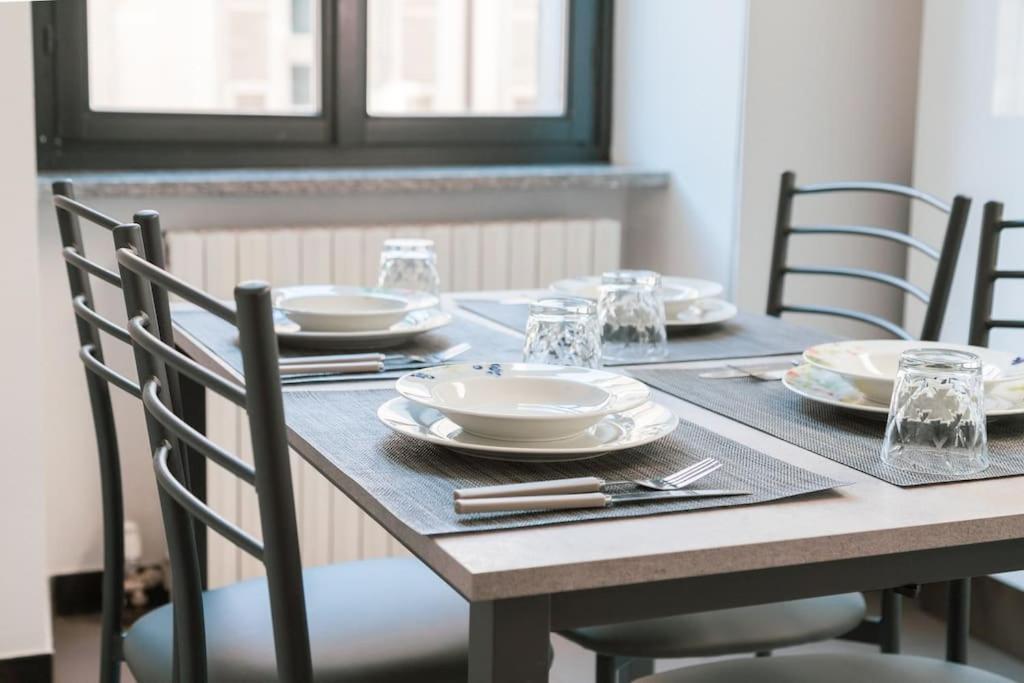 Historical Suite - Pieno Centro - Porta Nuova- Piazza Castello Turin Ngoại thất bức ảnh